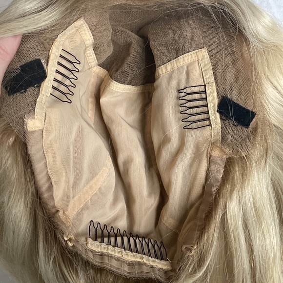 Blonde full lace freedom couture wig - Picture 3 of 13